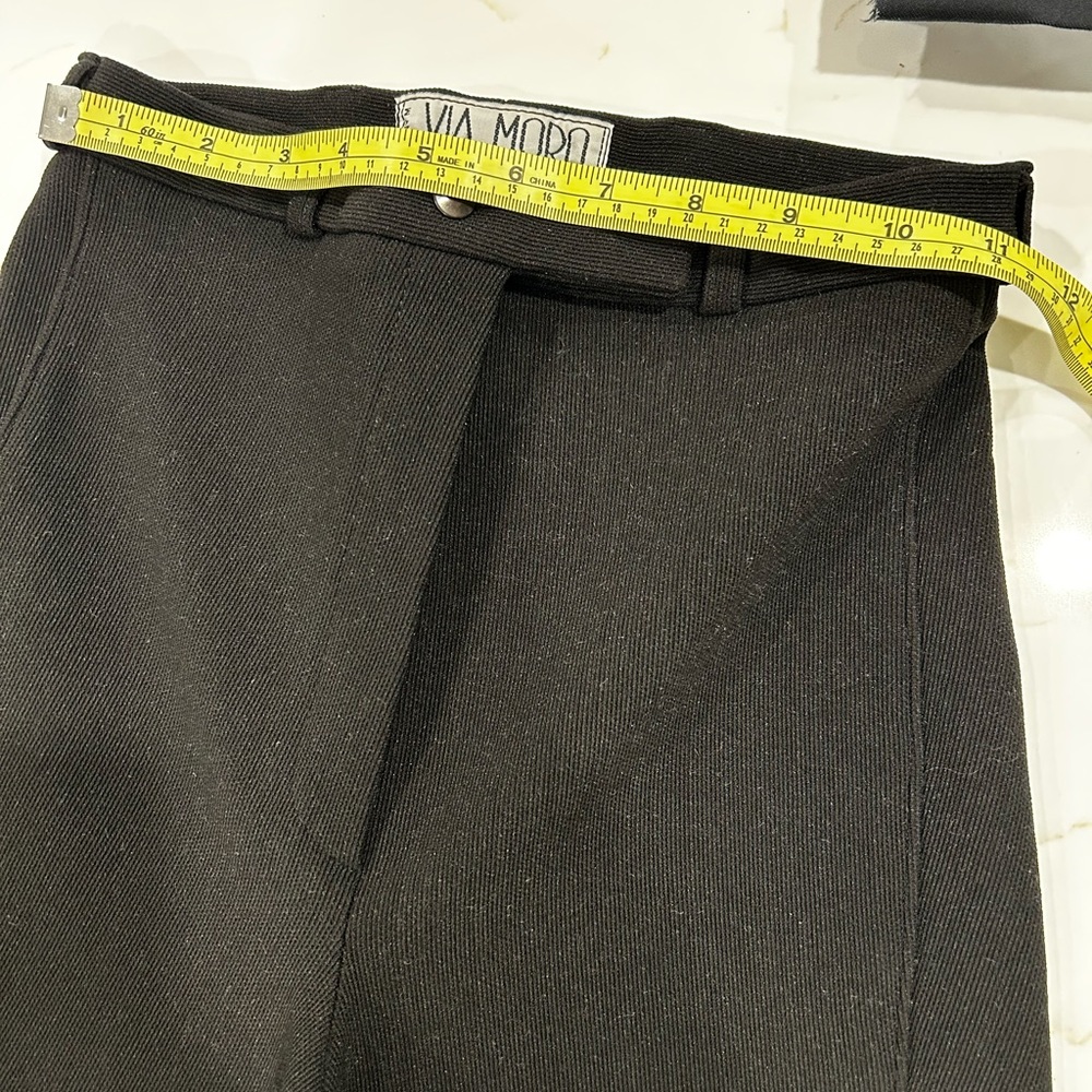 Stretchy black pants